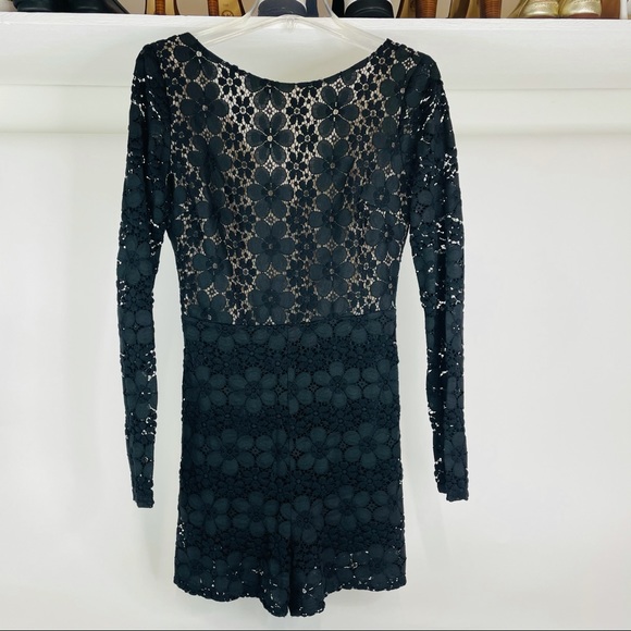 Va VA Voom Crochet Evening Party Romper Size M - Picture 1 of 14